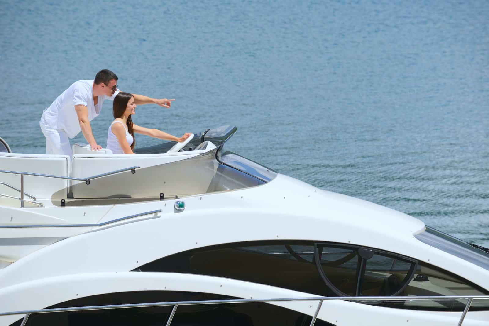 couple-enjoying-a-boat-trip-on-the-ocean-2026-04-13-23-42-41-utc